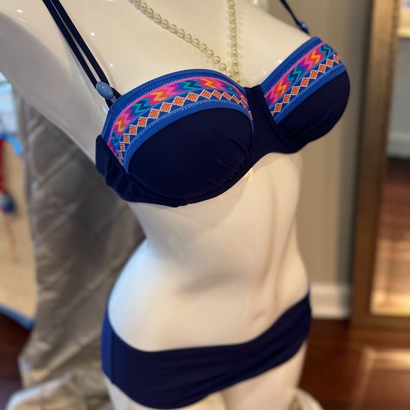 Sale! NEW Sunflair Aztack Bikini Set Blue with a hint of color & Blue beads Med - Picture 2 of 11